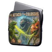 The attack of the Colossus sci-fi Caillou monster  Laptopschutzhülle (Vorderseite Links)