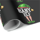 The Baby Elf Group Matching Family Christmas  Geschenkpapier (Rolleneckpunkt)