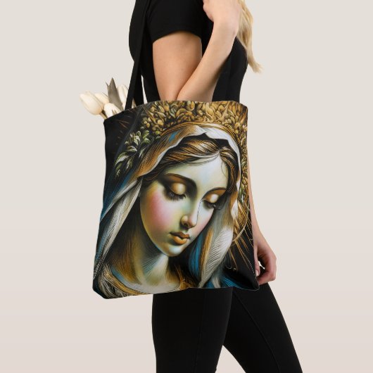The Blessed Mother Tasche (Von Nahem)