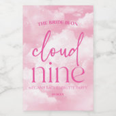 The Bride Is On Cloud Nine Pink Bachelorette Party Weinetikett (Einzelnes Label)