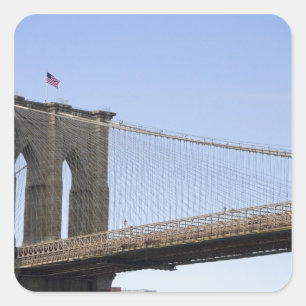 The Brooklyn Bridge in New York City, New York 2 Quadratischer Aufkleber