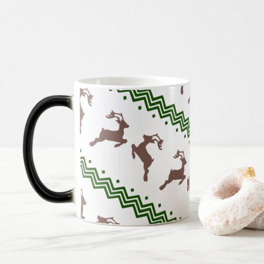 THE BROWN REINDEER PATTERN VERWANDLUNGSTASSE (Mit Donut)