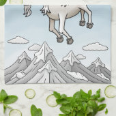 The Christmas Goat's Flight in the Mountains Geschirrtuch (Gefaltet)