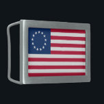 The Circle of Stars, American Flag by Betsy Ross Rechteckige Gürtelschnalle<br><div class="desc">Der Zirkel der Sterne: Das Jahr war 1776, und die Kolonien standen kurz davor, ihre Unabhängigkeit von Großbritannien zu erklären. Ein Komitee wurde gegründet, um eine Flagge zu entwerfen, die die neue Nation repräsentieren würde, und sie suchten die Hilfe eines qualifizierten Seemanns namens Betsy Ross. - Ross war bekannt für...</div>
