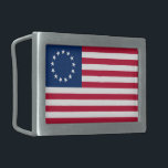 The Circle of Stars, American Flag by Betsy Ross Rechteckige Gürtelschnalle<br><div class="desc">Der Zirkel der Sterne: Das Jahr war 1776, und die Kolonien standen kurz davor, ihre Unabhängigkeit von Großbritannien zu erklären. Ein Komitee wurde gegründet, um eine Flagge zu entwerfen, die die neue Nation repräsentieren würde, und sie suchten die Hilfe eines qualifizierten Seemanns namens Betsy Ross. - Ross war bekannt für...</div>
