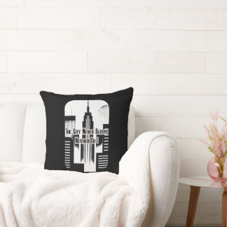 The City Never Sleeps Hustle Skyline Design Kissen