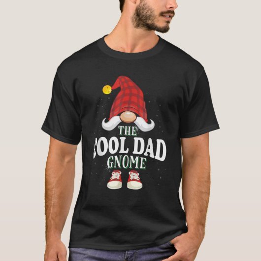 The Cool Dad Gnome Family Christmas Pajama T-Shirt (Vorderseite)