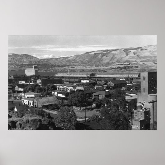 The Dalles, Oregon Dock View von der 4th Street Poster (Vorne)