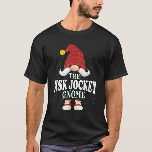 The Disk Jockey Gnome Family Christmas Pajama T-Shirt (Vorderseite)