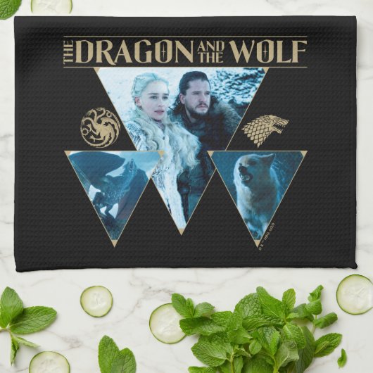 The Dragon and The Wolf Daenerys & Jon Graphic Geschirrtuch (Gefaltet)