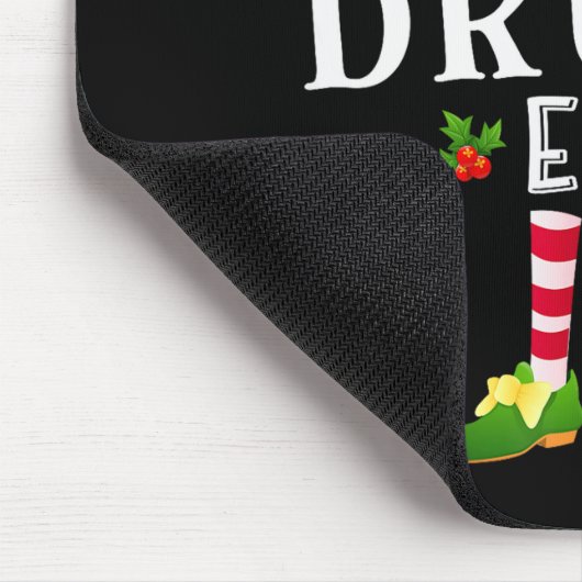 The Drunk Elf Christmas Matching Pajama Mousepad (Ecke)