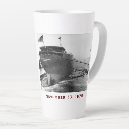 The Edmund Fitzgerald with Crew Names Milchtasse (Rechte Ecke)