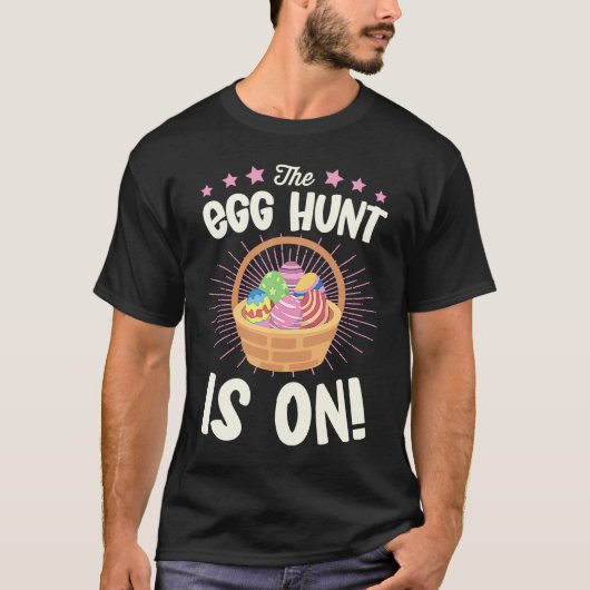The Egg Hunt Is On Christian Easter Sunday Egg Pai T-Shirt (Vorderseite)