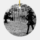 The Fearless Girl Ornament (Hinten)