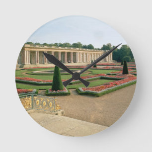 The Garden Facade of the Grand Trianon, 1687 (phot Runde Wanduhr