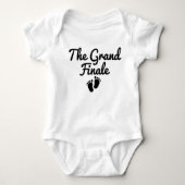 The Grand Finale Last Baby Pregnancy Announcement  Baby Strampler (Vorderseite)