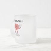 The Greatest Coffee Mug- Frosted Glass Mattglastasse (Vorderseite Links)