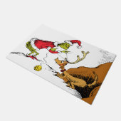 The Grinch Prepares Max the Reindeer Fußmatte (Schrägansicht)