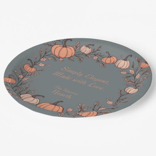 The Harvest Hearth (Grau) Pappteller (Schrägansicht)