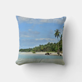 The Hidden Paradise of Port Barton Kissen