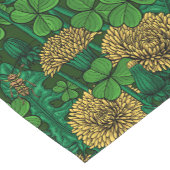 The meadow in green and yellow kurzer tischläufer (Ecke)