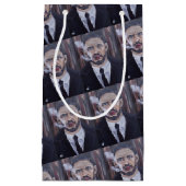 The Mobster Painting by Alfred Fox Kleine Geschenktüte (Vorderseite)