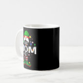 The Mom Elf Christmas Family Pajama Party Kaffeetasse (Vorderseite Links)