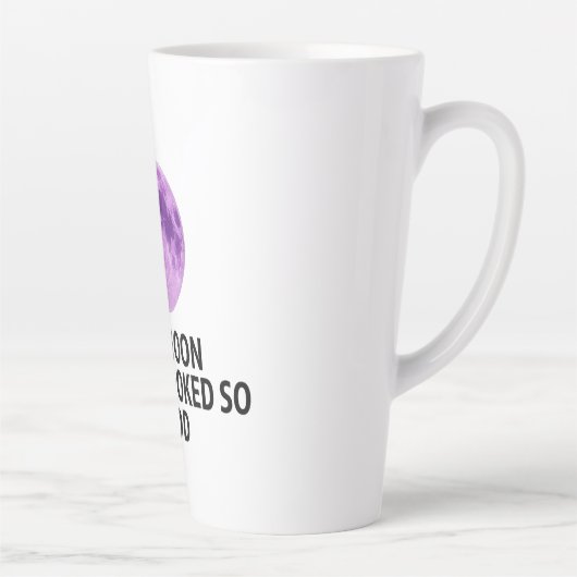 The Moon Never Looked So Good T-Shirt Milchtasse (Rechts)