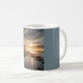 „The Morning, Unspoken“ Serene Sunrise Tasse (VorderseiteRechts)