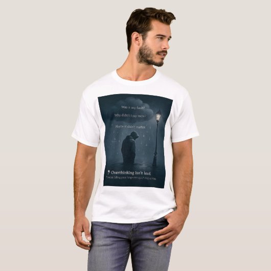 The Quiet Spiral – Realistic Overthinking Tee (Vorne ganz)