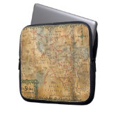 THE SHIRE™ LAPTOPSCHUTZHÜLLE (Vorderseite Links)