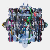 The Ski Party - Skis and Poles Ornament Karte (Vorderseite)