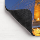 The skyline of Cincinnati, Ohio, USA at dusk Mousepad (Ecke)