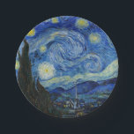 The Starry Night, 1889 von Vincent van Gogh Pappteller<br><div class="desc">The Starry Night,  1889 von Vincent van Gogh. Es zeigt den Blick von der Ostwand seines Asylzimmers in Saint-Rémy-de-Provence,  kurz vor Sonnenaufgang,  mit der Ergänzung eines imaginären Dorfes.</div>