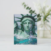 The Statue of Liberty Cries and Melts Surreal  Postkarte (Stehend Vorderseite)