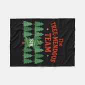The Treemendous Team Funny Christmas Work Fleecedecke (Vorderseite (Horizontal))