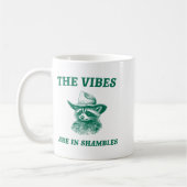 The Vibes Are In Shambles Sarcastic Funny Raccoon Kaffeetasse (Links)