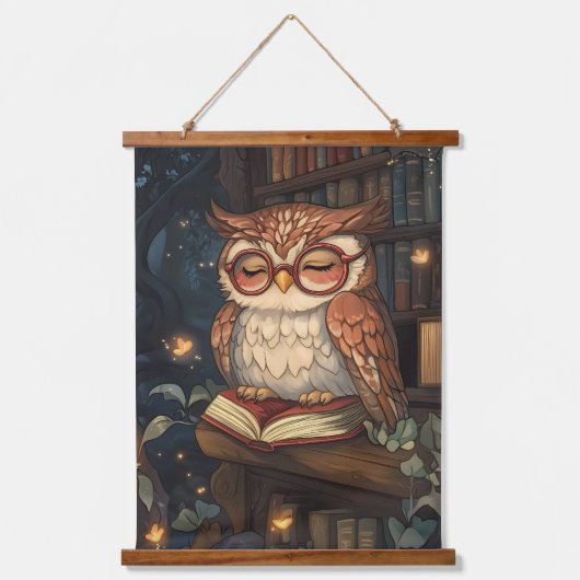The Wise Owl's Midnight Library Wandteppich Mit Holzrahmen (Vorderseite)