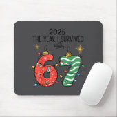 The Year I Barely Survived Christmas 2025 Six Seve Mousepad (Mit Mouse)