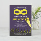 Themed Geburtstags-Party Einladung des Superhero (Stehend Vorderseite)