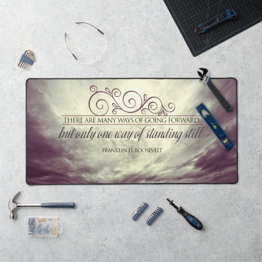 Theodore Roosevelt Inspiration Zitat "Stehend" Schreibtischunterlage (Arbeitsplatz)