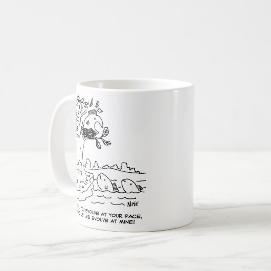 Theorie der Evolution. Fischen in einem Nest Kaffeetasse (Vorderseite Links)