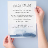 Therapeut online oder per Flyer (Hand)