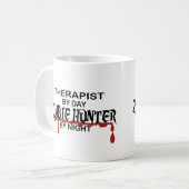 Therapeut-Zombie-Jäger Kaffeetasse (Vorderseite Links)