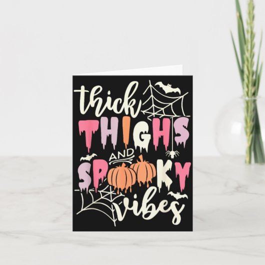 Thick Thighs And Soky Vibes Retro Groovy Halloween Karte (Vorderseite)