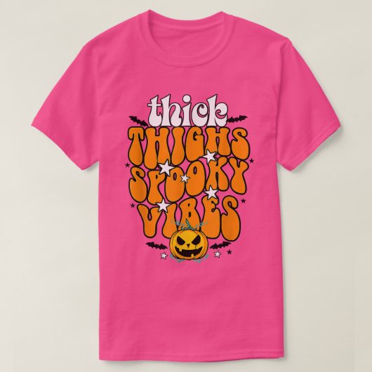Thick Thighs And Spooky Vibes Pumpkin Groovy Hallo T-Shirt (Design vorne)