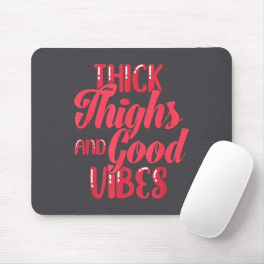 Thick Thighs Fun Tee For Fat Persons - Black, Plus Mousepad (Mit Mouse)