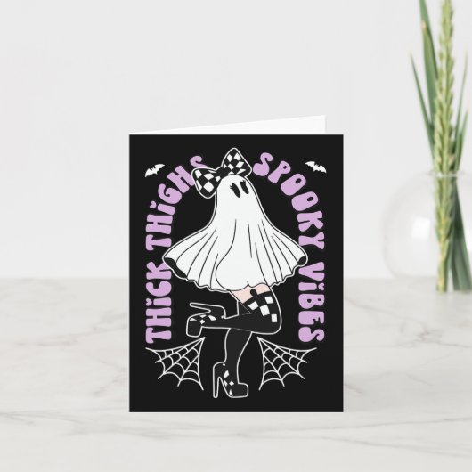 Thick Thighs Spooky Vibes Niedlich Ghost Halloween Karte (Vorderseite)