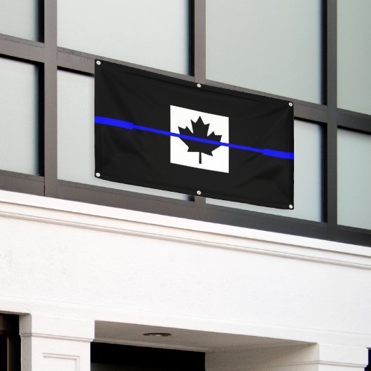 Thin Blue Line auf kanadischem Flaggendesign Banner (Äußeres Gebäude)