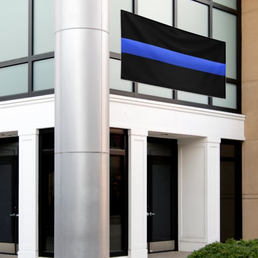 Thin Blue Line Banner (Äußeres Gebäude)